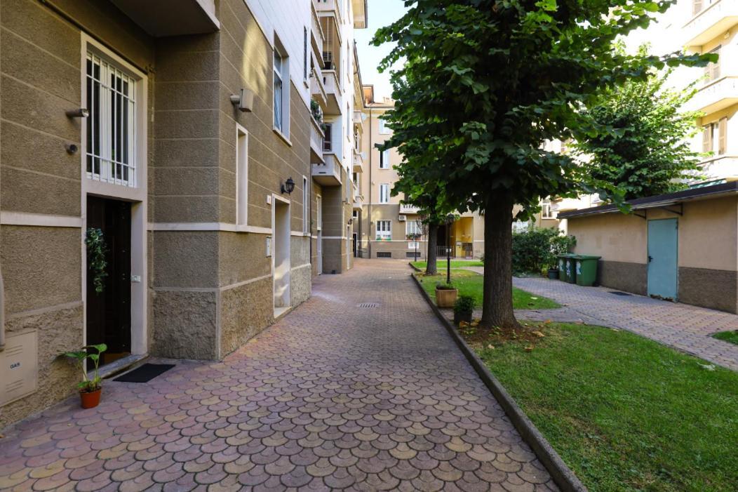 Paki Home Nel Cuore Dei Navigli Di Milano Exteriér fotografie